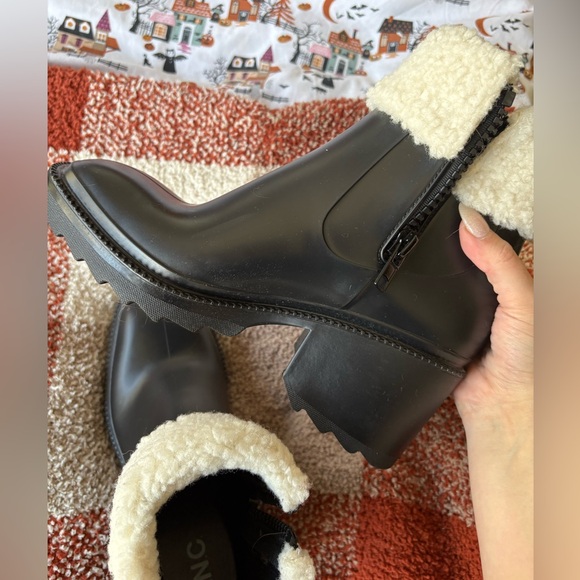 Perfect fall boot - Picture 1 of 2